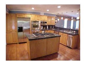 4016 Willow Ridge Dr
