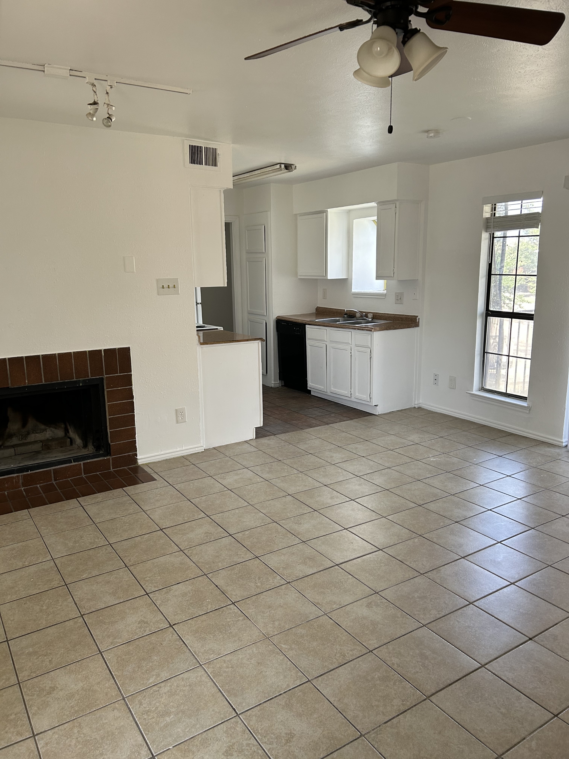 5801 Lake Hubbard 104